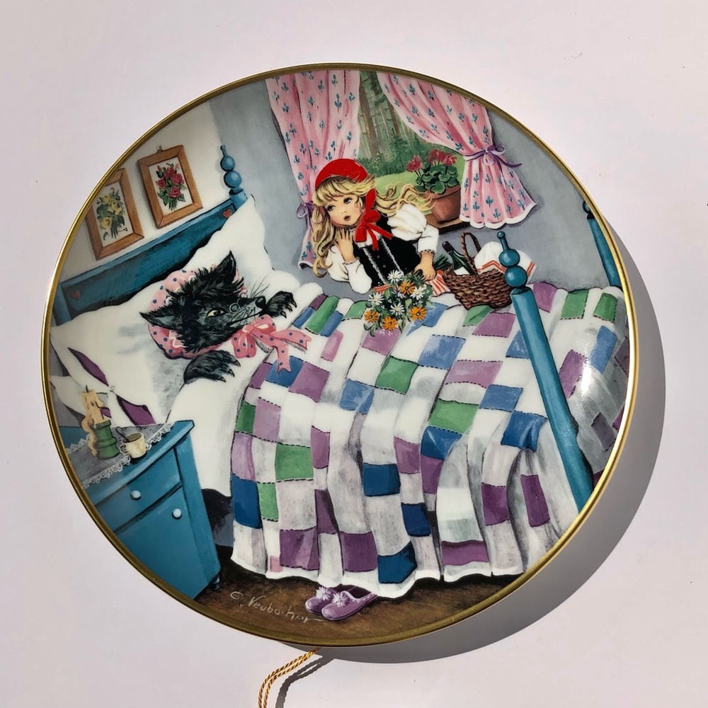 VINTAGE "LITTLE RED RIDING HOOD" COLLECTOR PLATE from "KAISER" by GERDA NEUBACHE